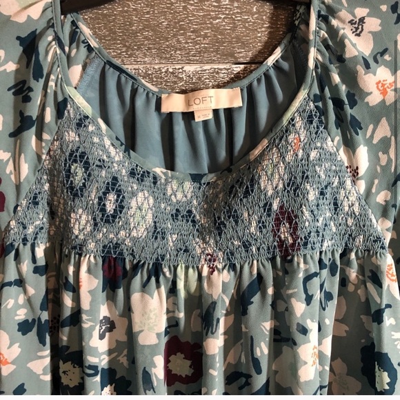 Loft Blue Smocked Shirt Sleeve Flowy Top M EUC - Picture 3 of 5